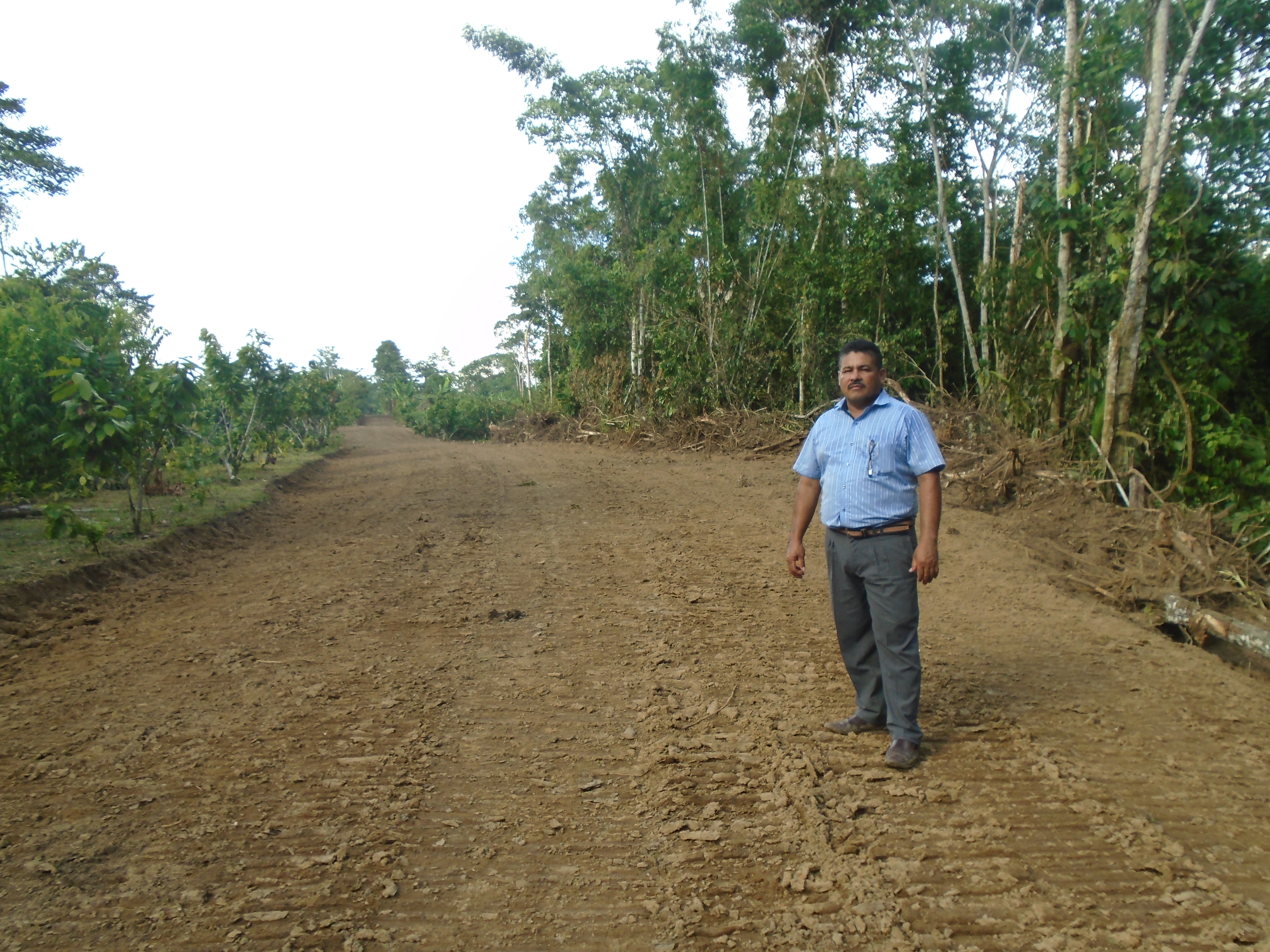 apertura-de-la-via-en-el-margen-izquierdo-via-a-santa-marianita-5